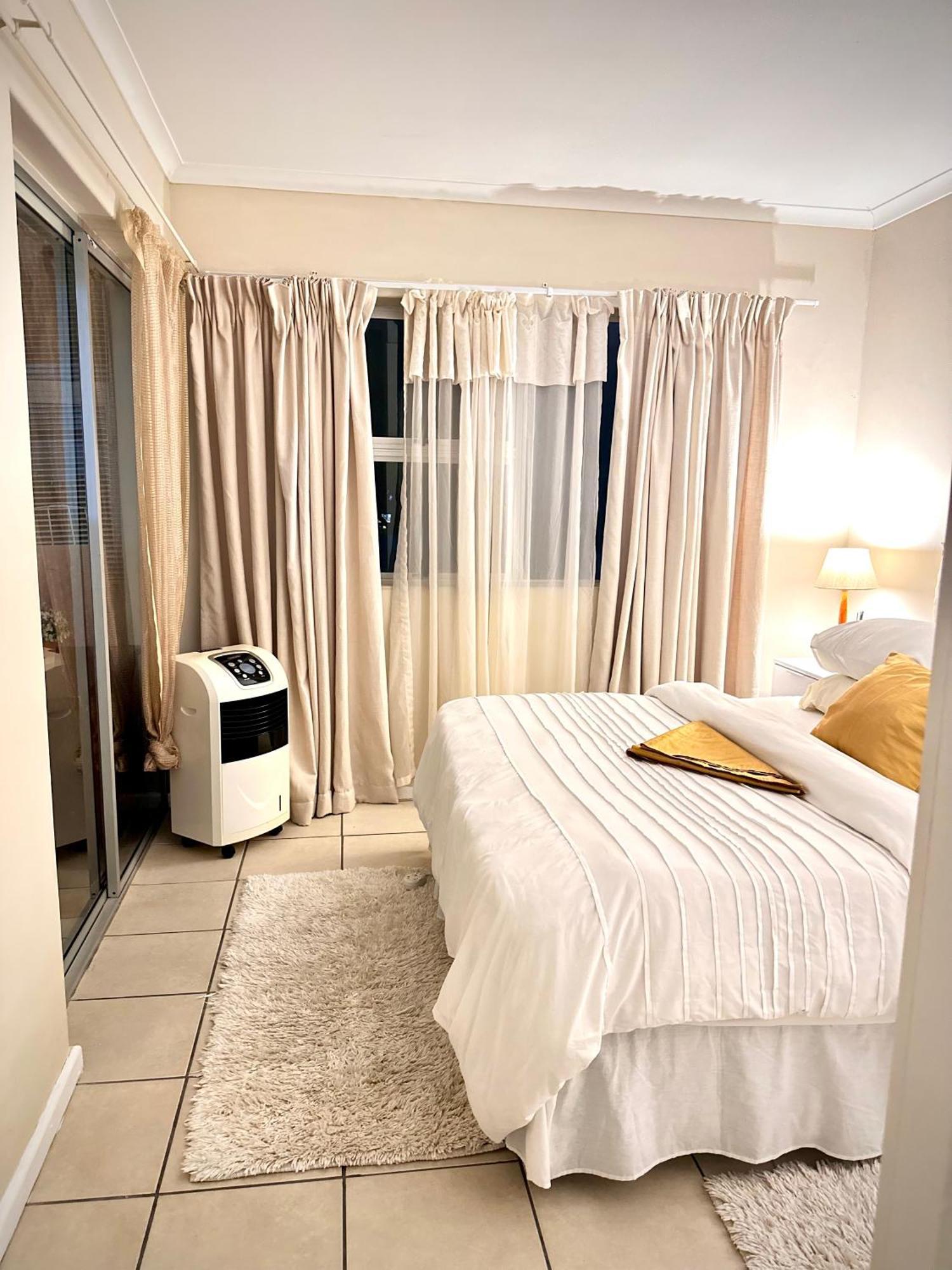 Caline Vip Apartments, Beach Close Bloubergstrand Eksteriør bilde